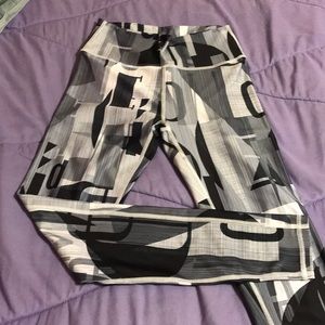 Demi Lovato Fabletics leggings